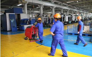 洗地机在汽车配套生产行业与通讯产品制造中的智能化应用与效能提升